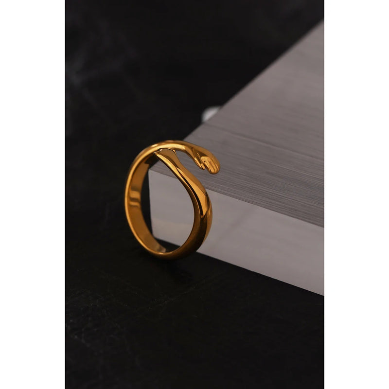 Finger Embrace Ring