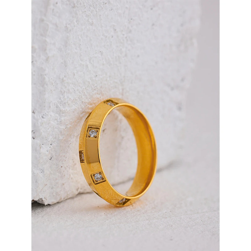 Geometric Curved Ring