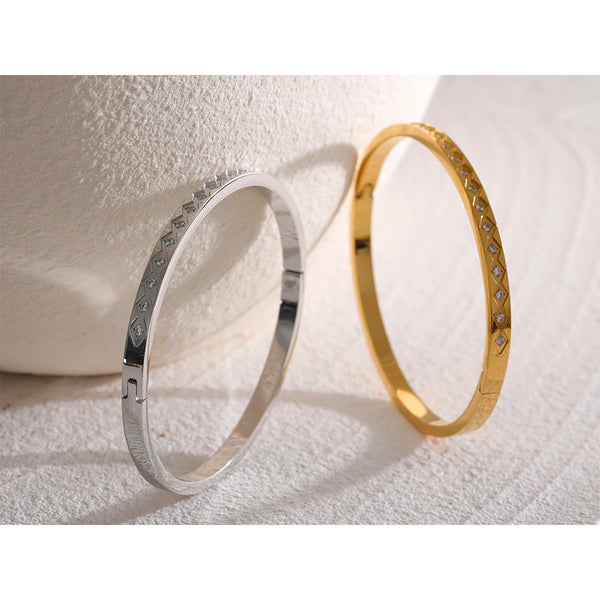 Cubic Zirconia simple round Bangle Bracelet