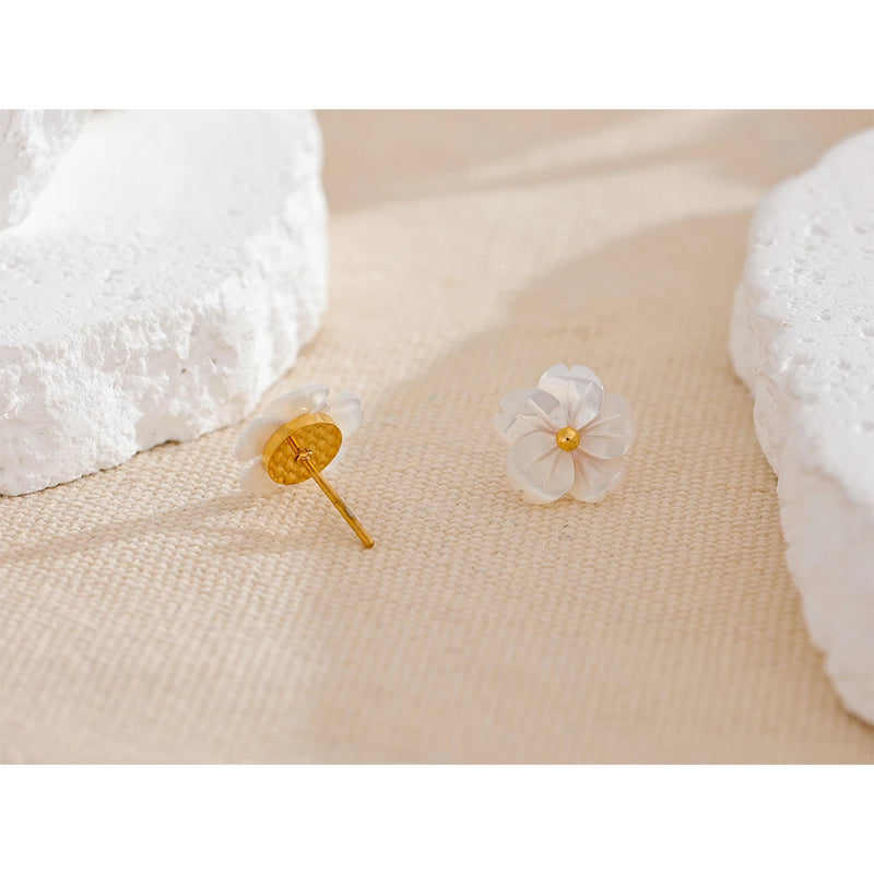 Natural Shell Flower Stud Earrings