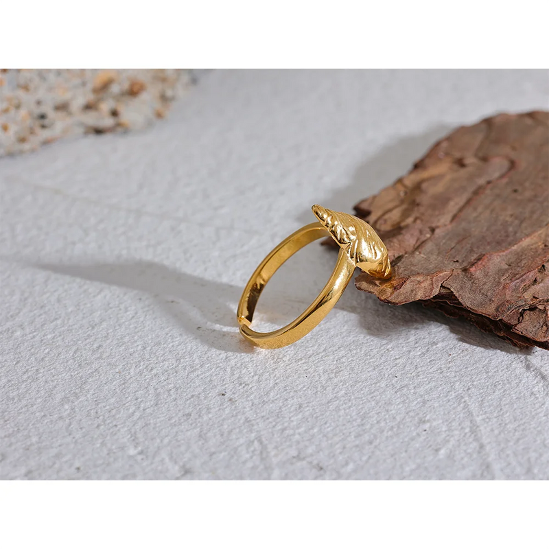 Golden Conch Adjustable Open Ring