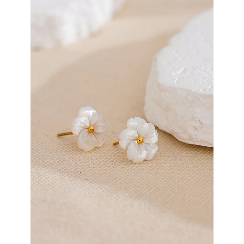 Natural Shell Flower Stud Earrings