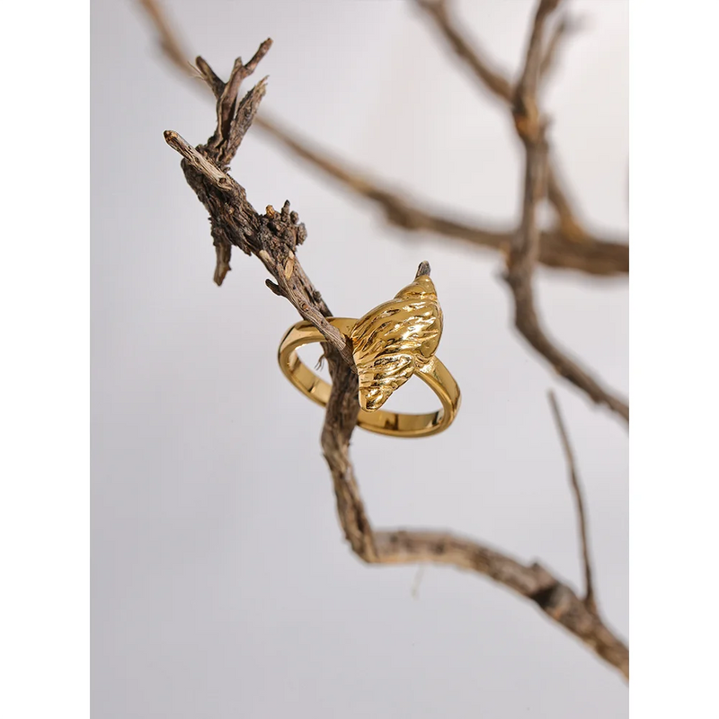 Golden Conch Adjustable Open Ring